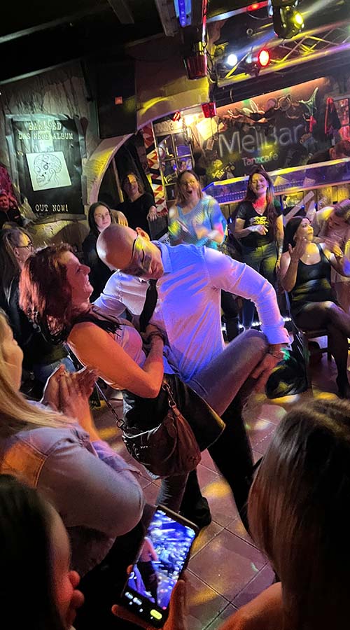 Anzug-Strip von Stripper CHRIS aus Wien