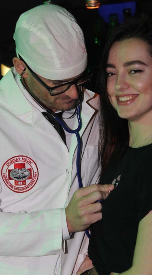 Doktor-Strip von Stripper CHRIS aus Wien Doktor-Strip von Stripper CHRIS aus Wien