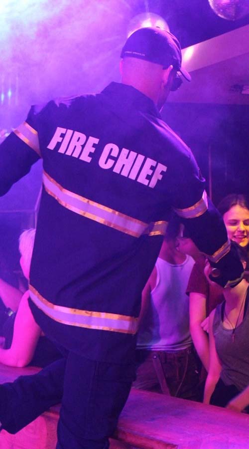 Feuerwehr-Strip von Stripper CHRIS aus Wien Feuerwehr-Strip von Stripper CHRIS aus Wien