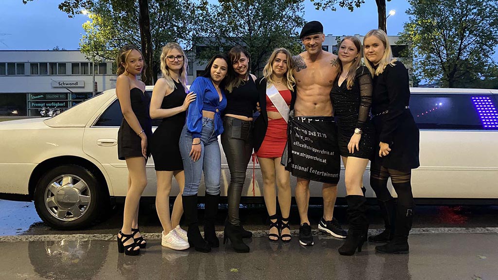 Gruppenfoto nach dem Strip Gruppenfoto nach dem Strip