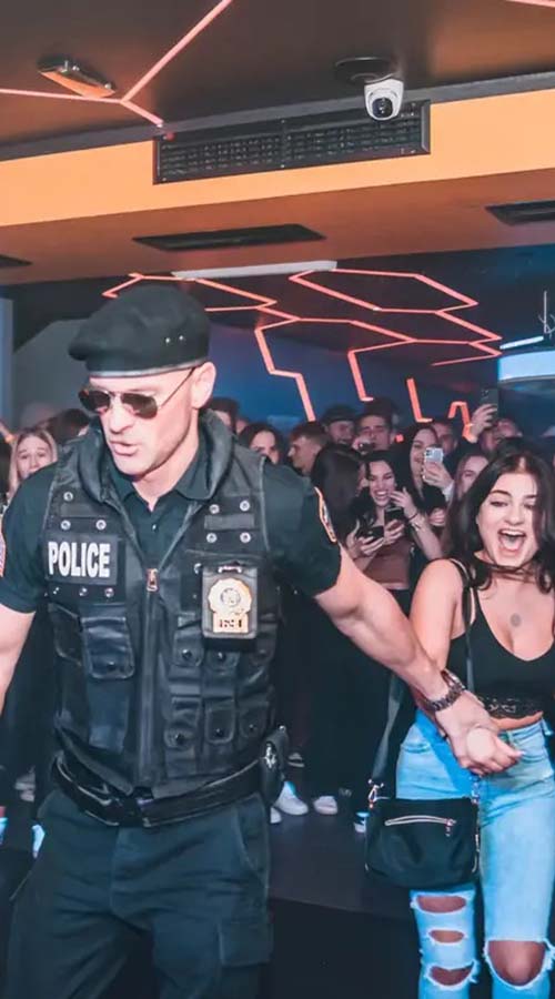 Police-Strip von Stripper CHRIS aus Wien